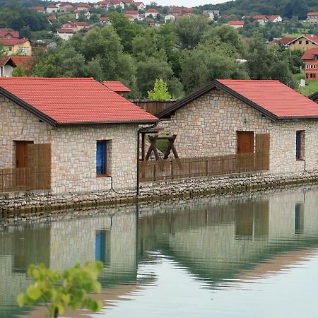 Hotel Jezero Jelen Tesanj Exterior foto