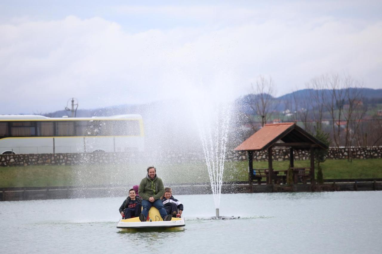 Hotel Jezero Jelen Tesanj Exterior foto