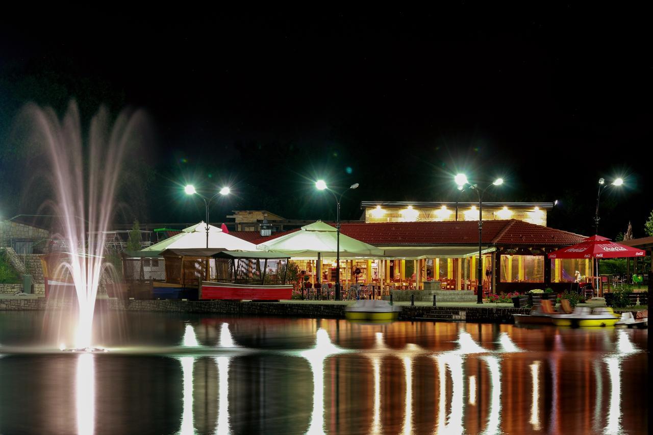 Hotel Jezero Jelen Tesanj Exterior foto